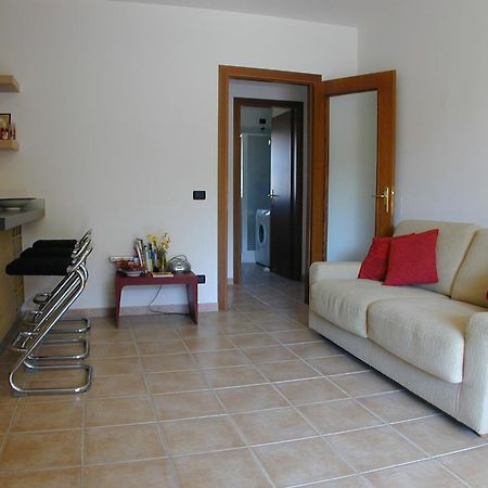 Appartamento Markus By La Via Del Mare Viaggi E Vacanze Виласимиус Екстериор снимка