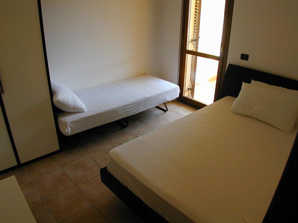 Appartamento Markus By La Via Del Mare Viaggi E Vacanze Виласимиус Екстериор снимка